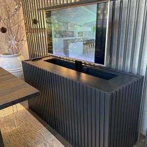 Aparador para esconder TV